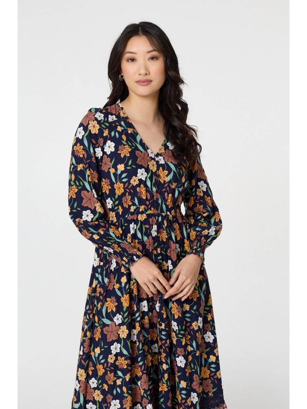 Rochie în Formă de A cu Flori